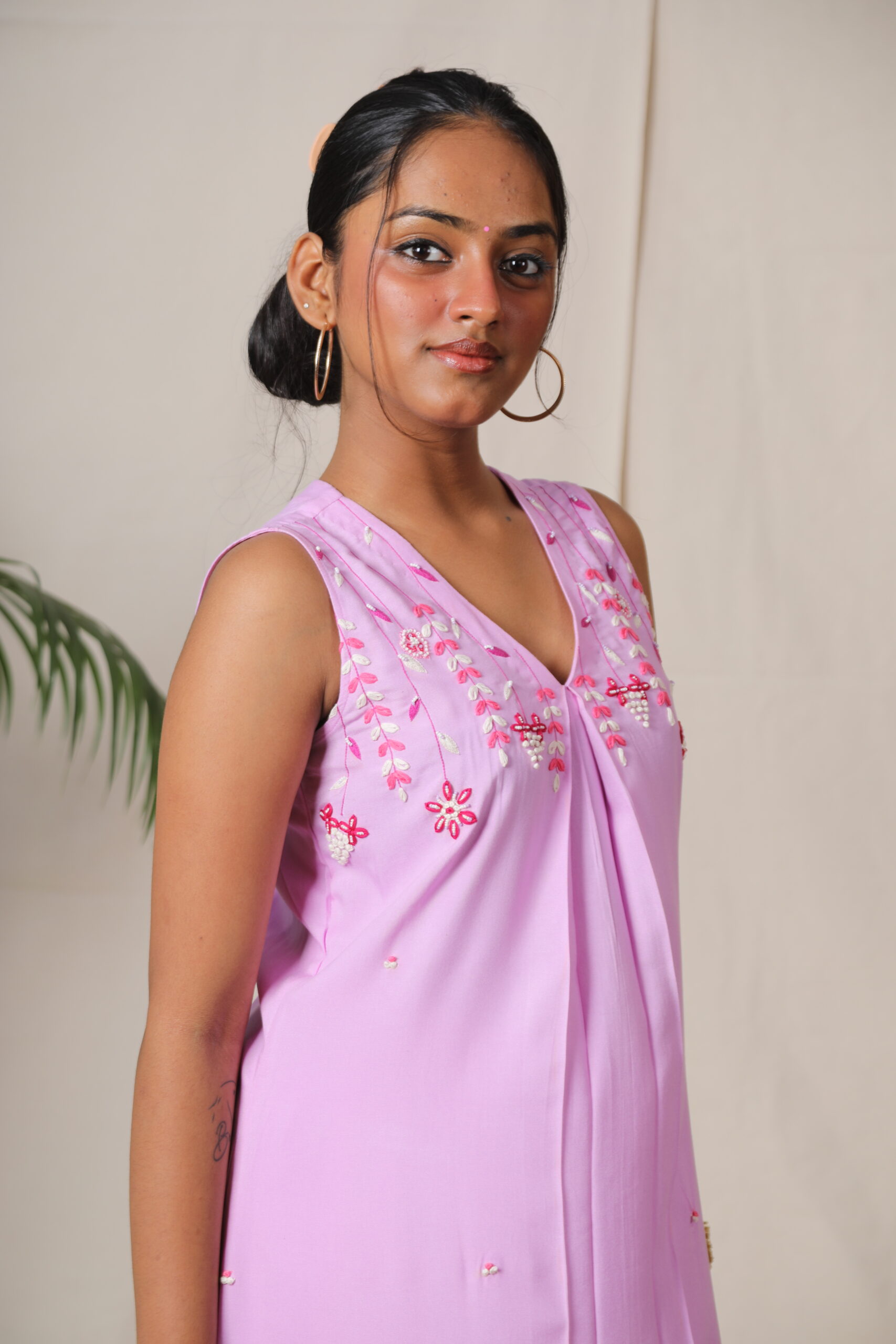 Pihu Graceful Hand Embroidered Lavender kurta Set - Image 3